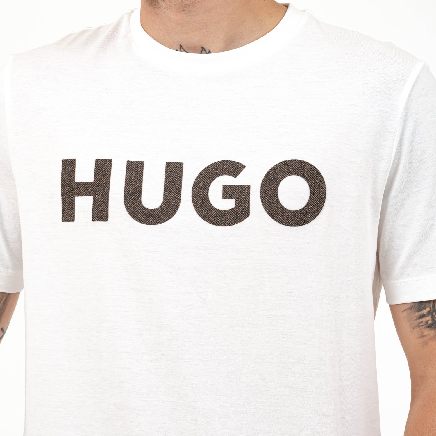 Hugo Dulivio.U253-White