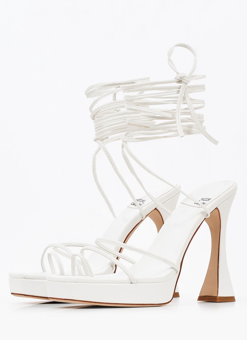 primadonna jeffrey campbell