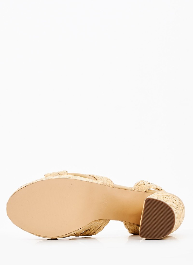 Sandal on sale style 218