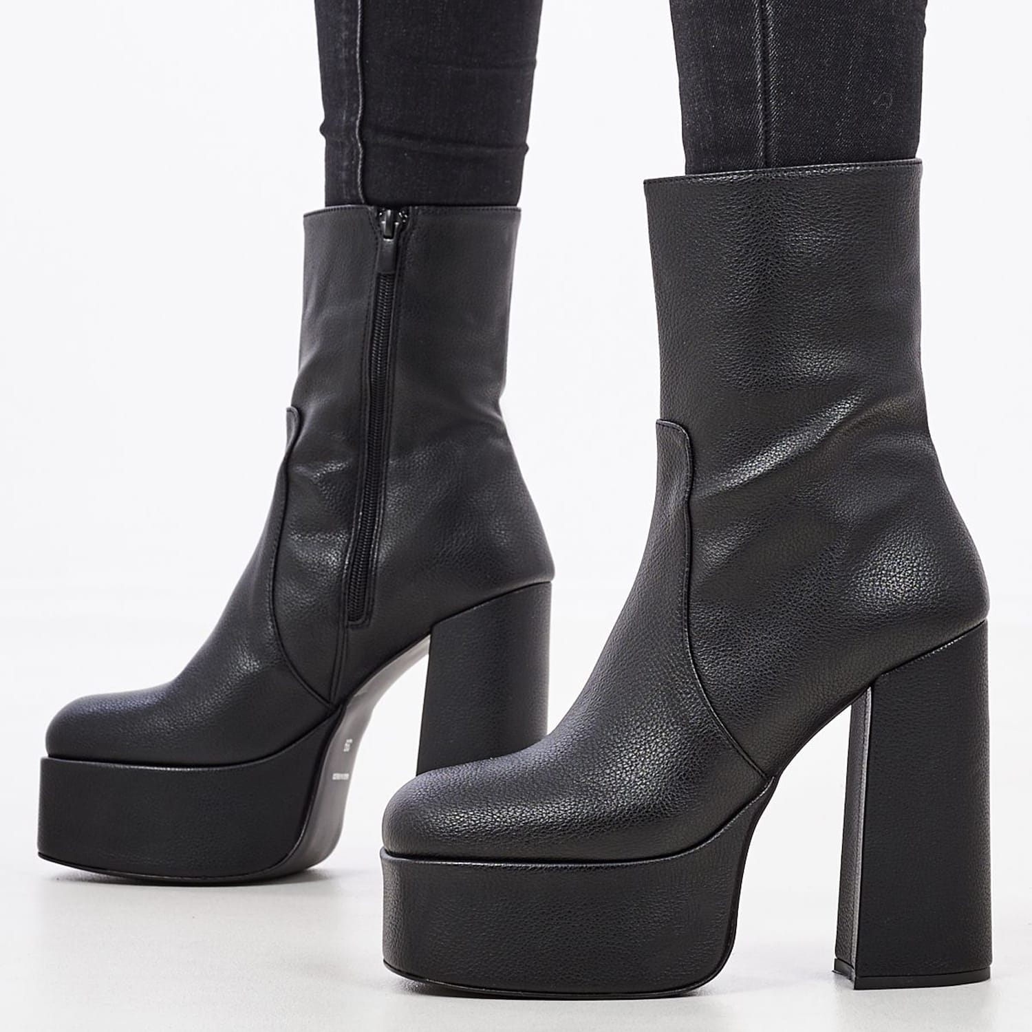 Γυναικεία Μποτάκια 1150 Μαύρο ECOleather Mortoglou