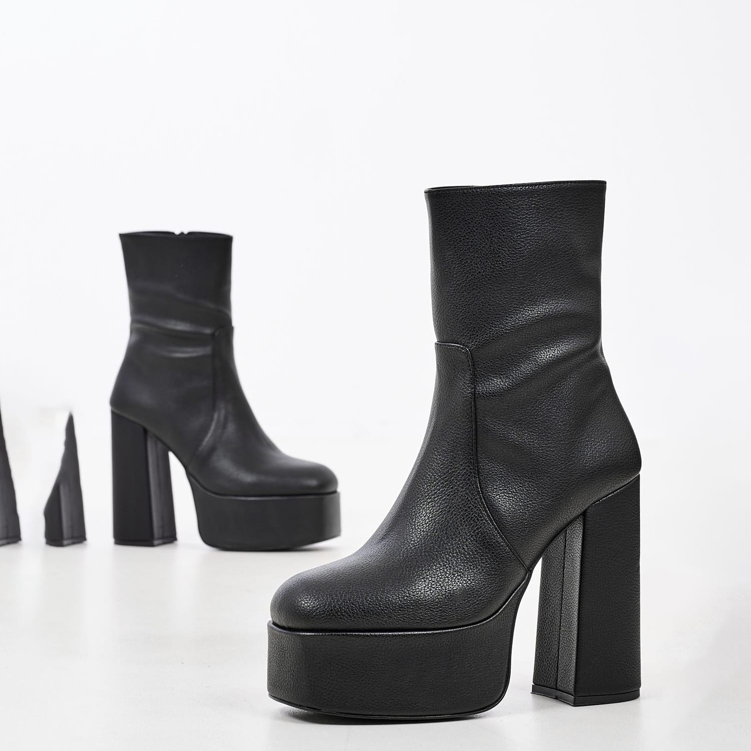 Γυναικεία Μποτάκια 1150 Μαύρο ECOleather Mortoglou Γυναικεία Μποτάκια 1150 Μαύρο ECOleather Mortoglou