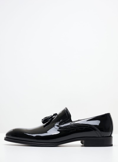 Men Moccasins V5429.Pat Black Patent Leather Boss shoes