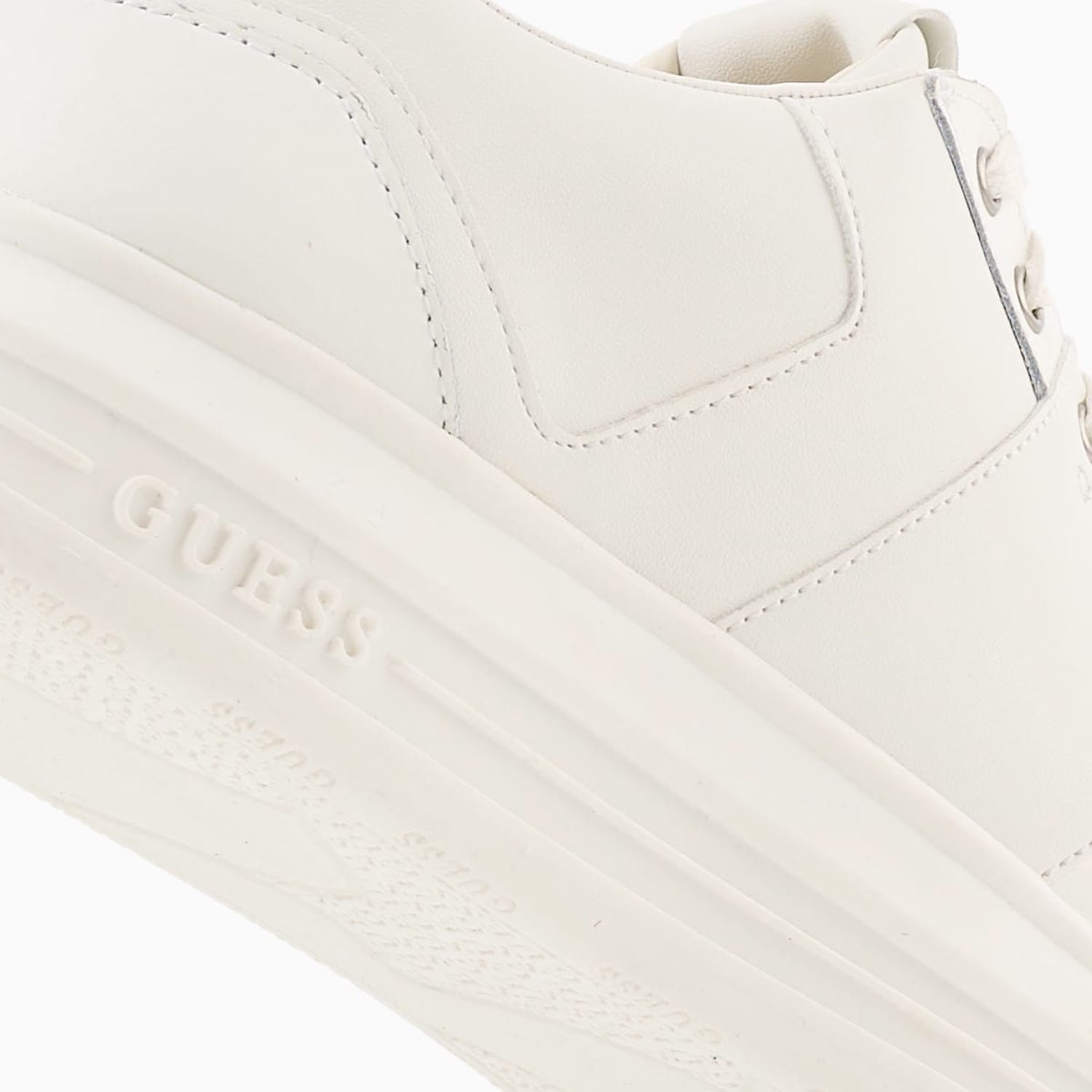 Men Casual Shoes Vibo.Carry White Leather Guess