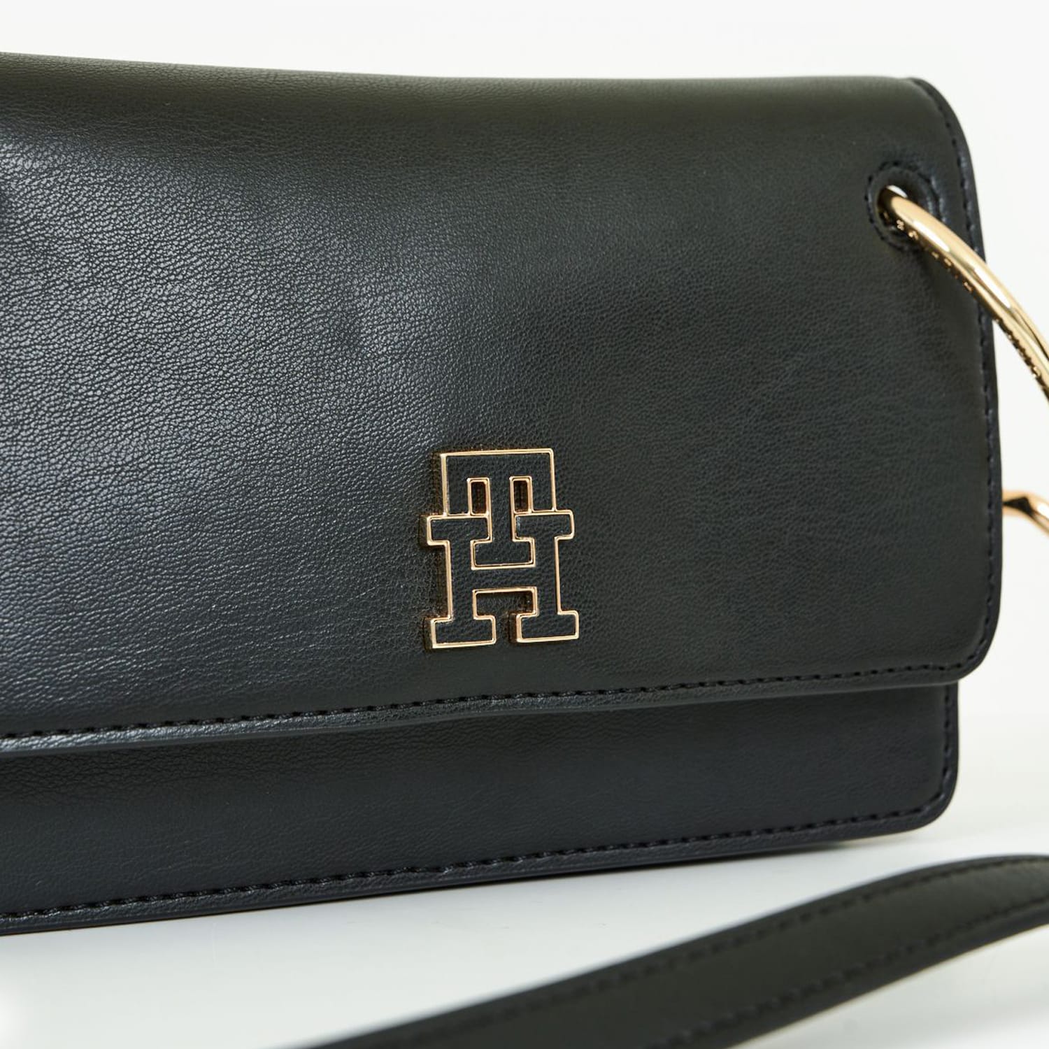 Γυναικείες Τσάντες Chic.Cross Μαύρο ECOleather Tommy Hilfiger Γυναικείες Τσάντες Chic.Cross Μαύρο ECOleather Tommy Hilfiger