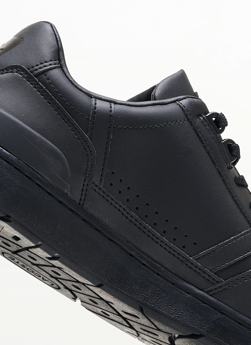 Mens slip best sale on shoes lacoste