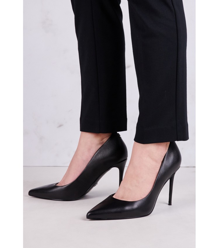 Γυναικείες Γόβες & Peeptoes Χαμηλές Sabalia Μαύρο Δέρμα Guess Γυναικείες Γόβες & Peeptoes Χαμηλές Sabalia Μαύρο Δέρμα Guess