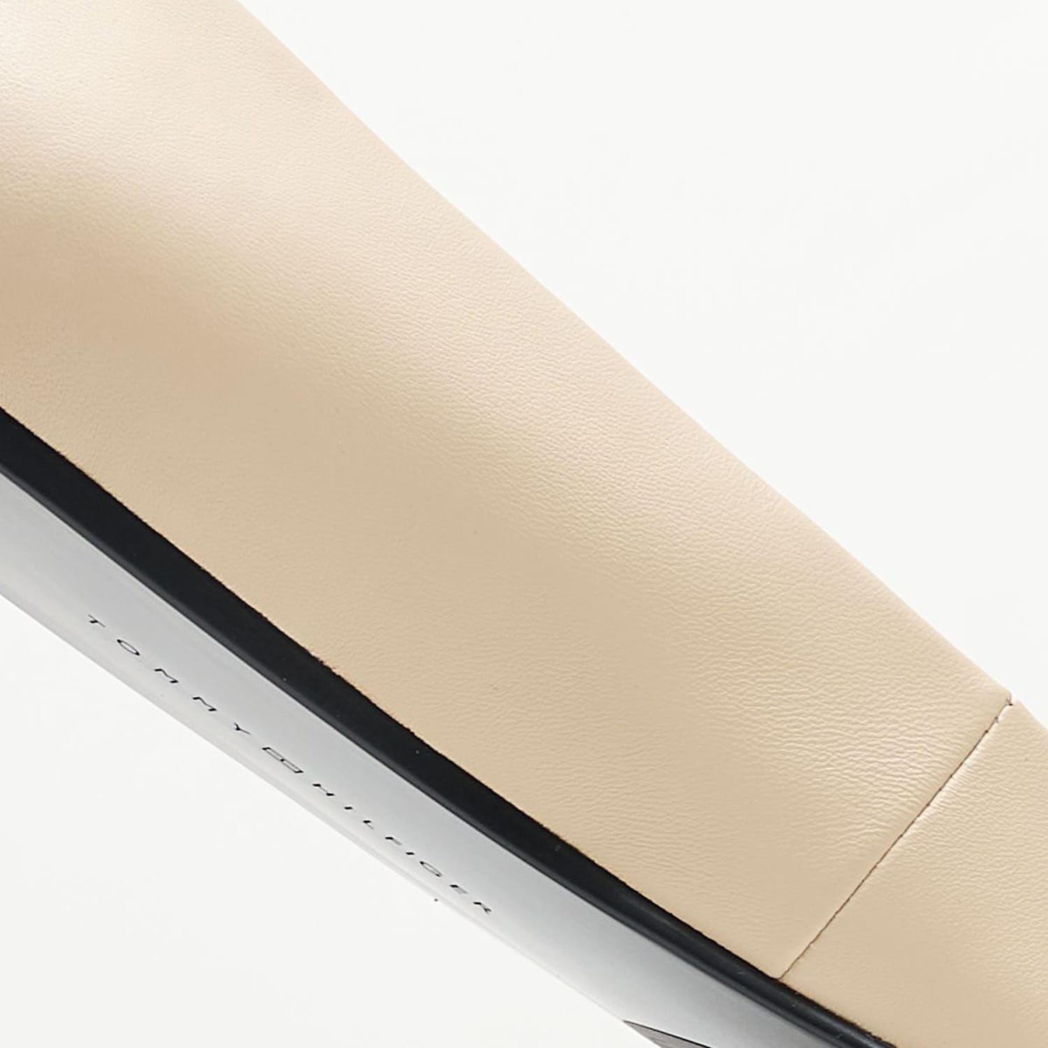 Women Balerinas Ess.Ballerina Beige Leather Tommy Hilfiger Women Balerinas Ess.Ballerina Beige Leather Tommy Hilfiger
