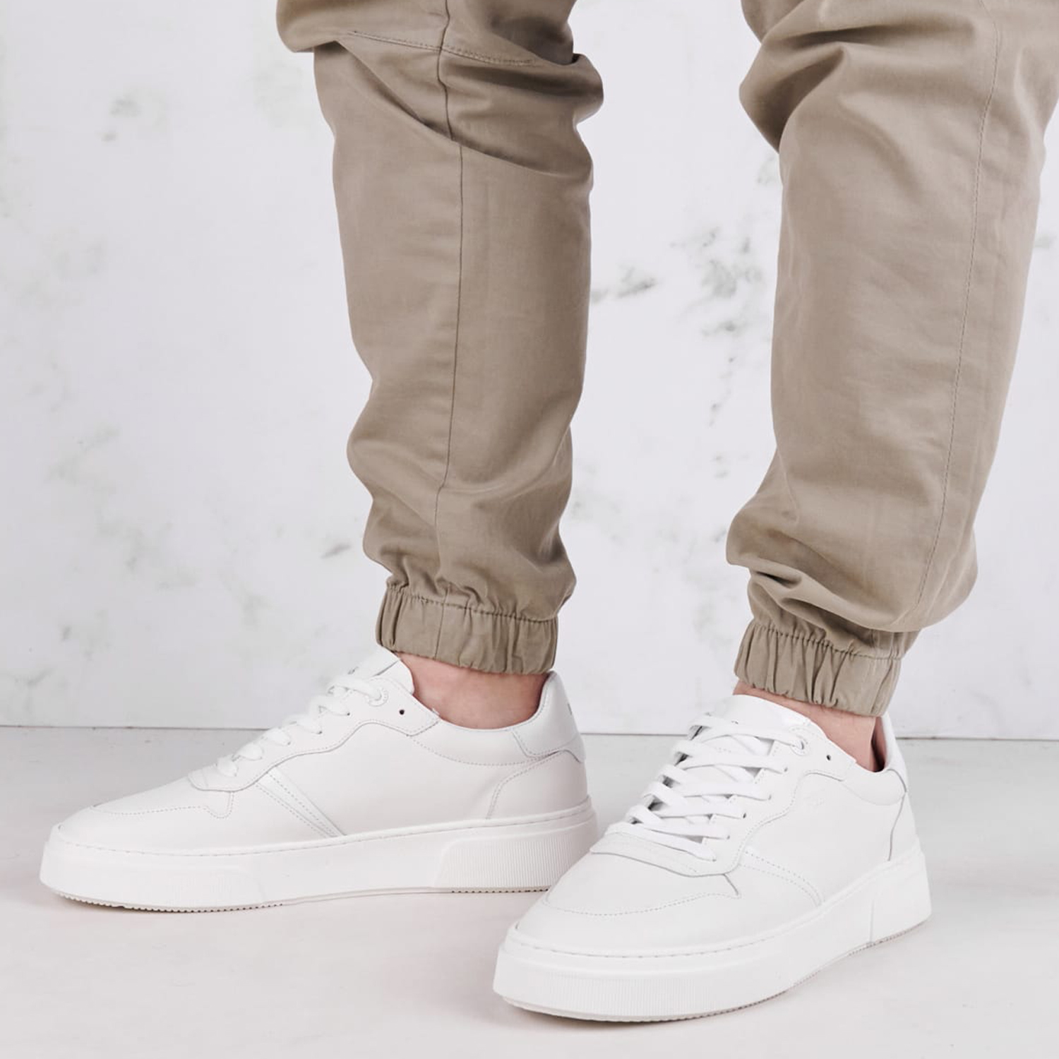 Men Casual Shoes ZA220 White Leather Boss shoes