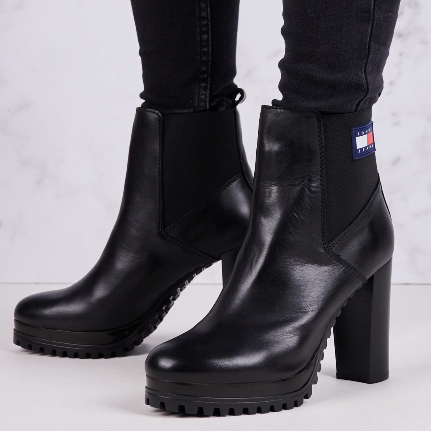 Γυναικεία Μποτάκια New.Ess.High Μαύρο Δέρμα Tommy Hilfiger Γυναικεία Μποτάκια New.Ess.High Μαύρο Δέρμα Tommy Hilfiger