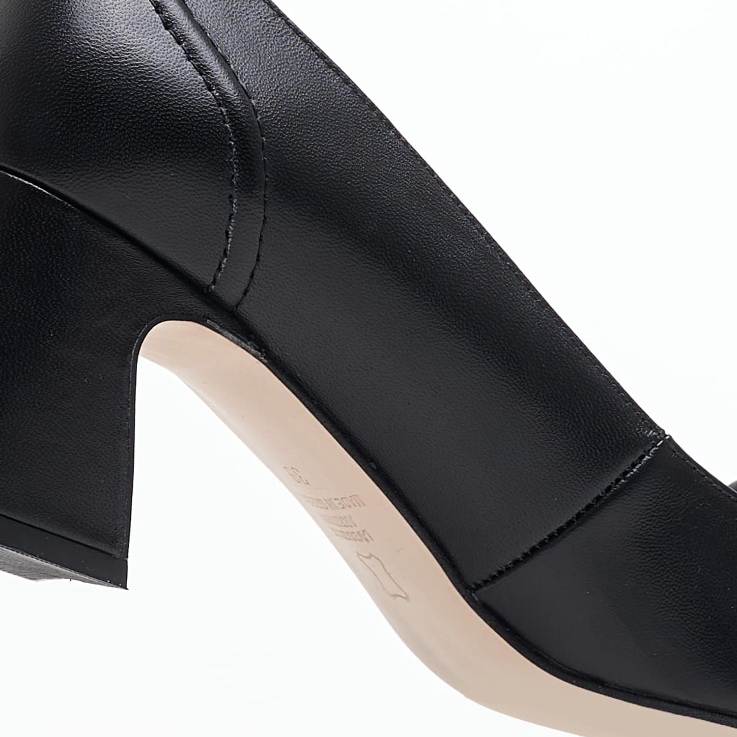 Γυναικείες Γόβες & Peeptoes Χαμηλές 2448.52907 Μαύρο Δέρμα Mortoglou Γυναικείες Γόβες & Peeptoes Χαμηλές 2448.52907 Μαύρο Δέρμα Mortoglou