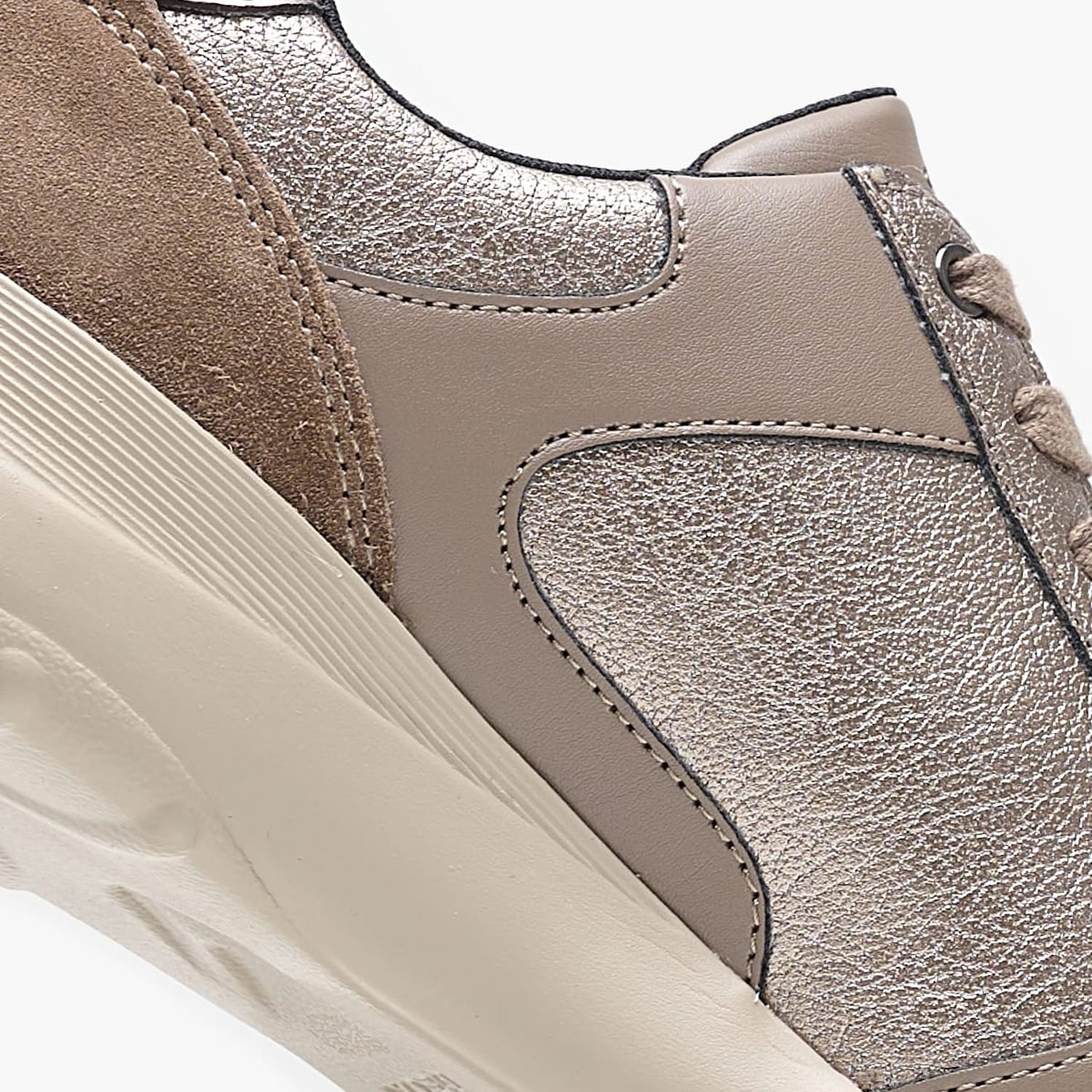 Women Casual Shoes Alleniee.Tum Platinum Leather Geox