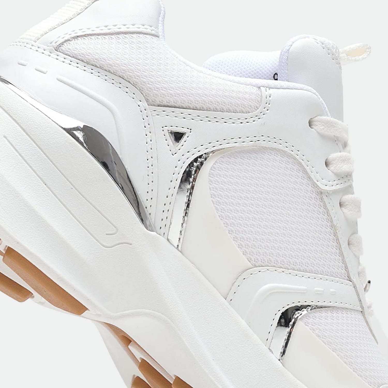 Women Casual Shoes Knockout.S White ECOleather-Fabric Windsor Smith Women Casual Shoes Knockout.S White ECOleather-Fabric Windsor Smith