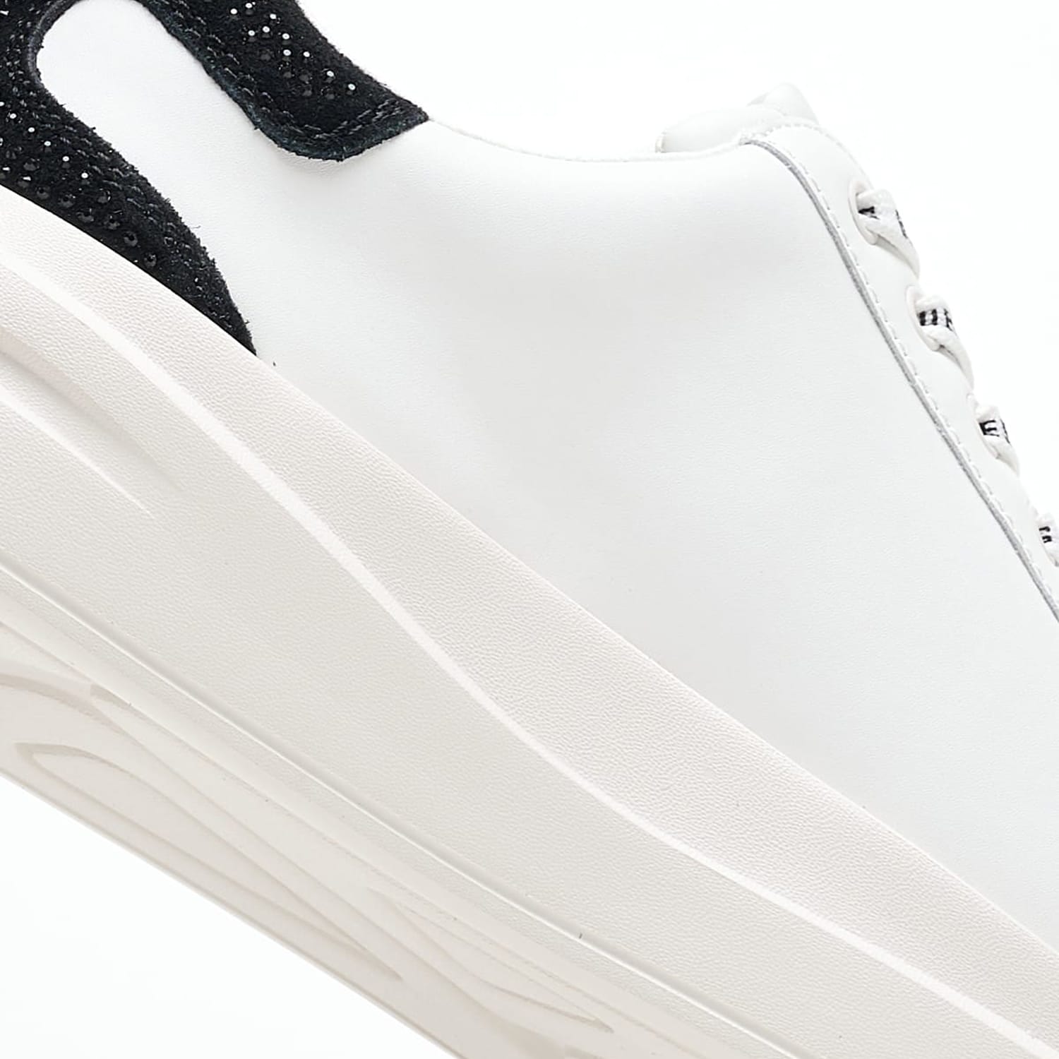 Γυναικεία Παπούτσια Casual Elbina.Wb Άσπρο Δέρμα Guess Γυναικεία Παπούτσια Casual Elbina.Wb Άσπρο Δέρμα Guess