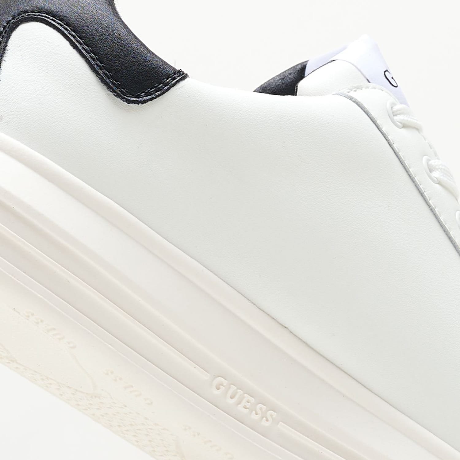 Men Casual Shoes Vibo.Wbk White Leather Guess Men Casual Shoes Vibo.Wbk White Leather Guess