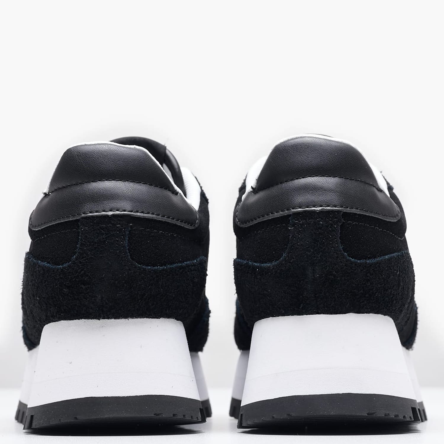 Γυναικεία Παπούτσια Casual Runner.Suede Μαύρο Δέρμα Καστόρι Calvin Klein Γυναικεία Παπούτσια Casual Runner.Suede Μαύρο Δέρμα Καστόρι Calvin Klein