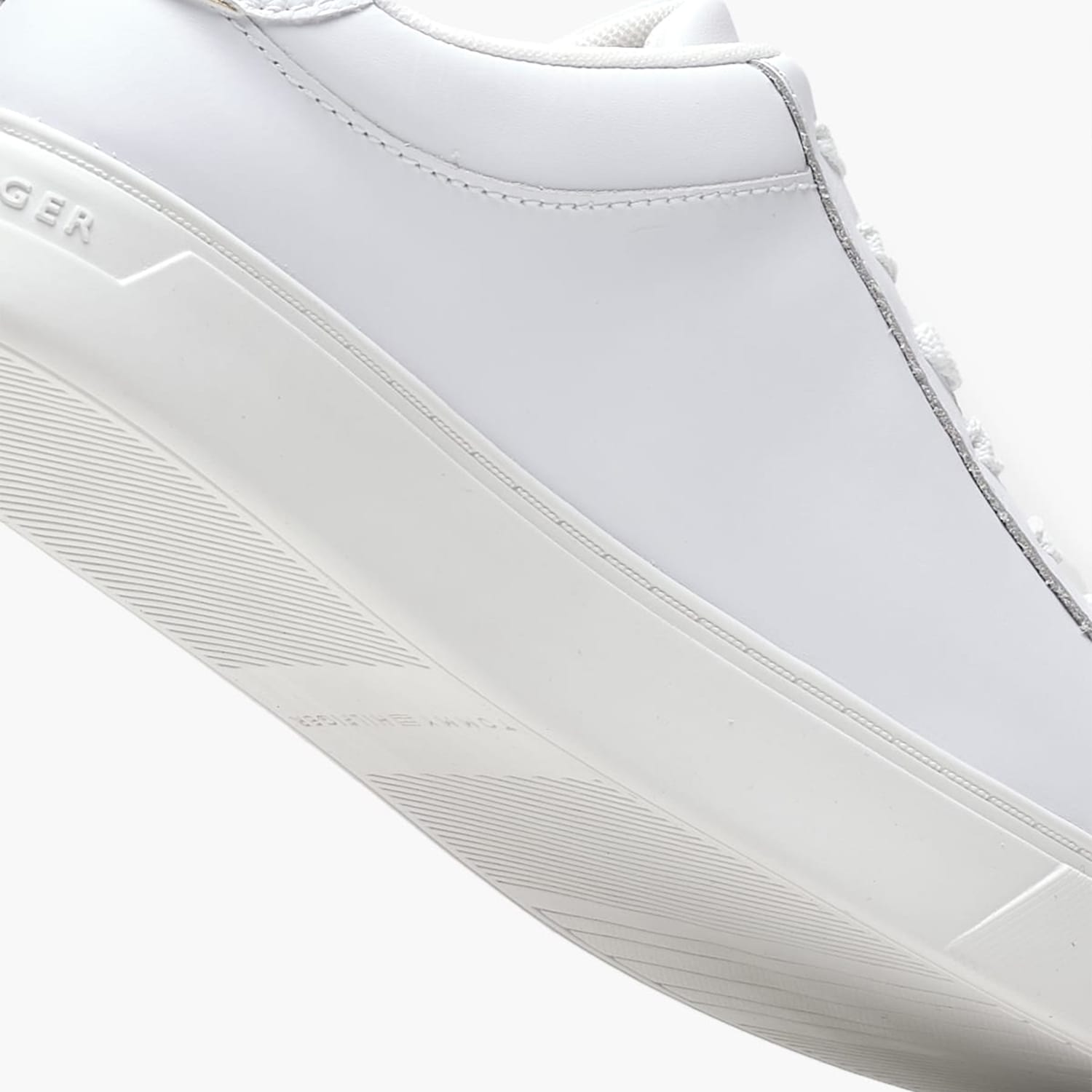 Γυναικεία Παπούτσια Casual Essential.Court Άσπρο Δέρμα Tommy Hilfiger Γυναικεία Παπούτσια Casual Essential.Court Άσπρο Δέρμα Tommy Hilfiger
