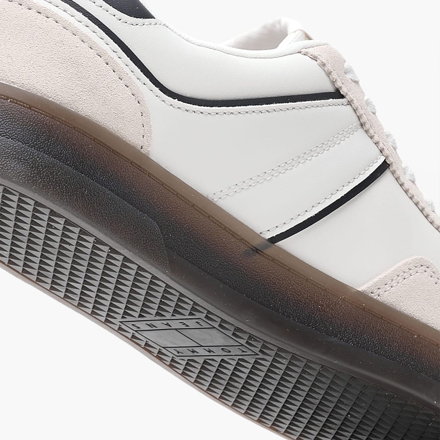 Men Casual Shoes Greenwich.Lth White Leather-Buckskin Tommy Hilfiger Men Casual Shoes Greenwich.Lth White Leather-Buckskin Tommy Hilfiger