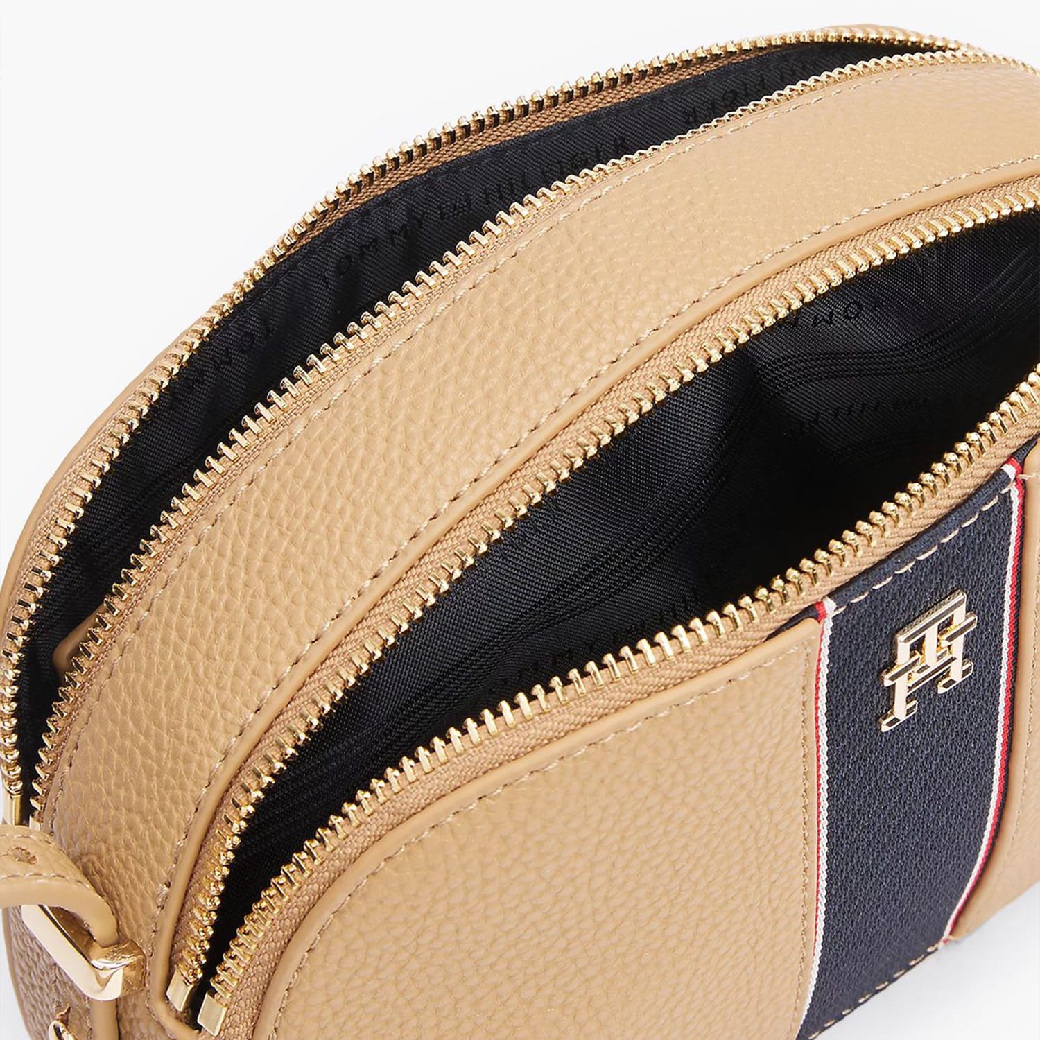 Γυναικείες Τσάντες Legacy.Camerabag Μπεζ ECOleather-Ύφασμα Tommy Hilfiger Γυναικείες Τσάντες Legacy.Camerabag Μπεζ ECOleather-Ύφασμα Tommy Hilfiger