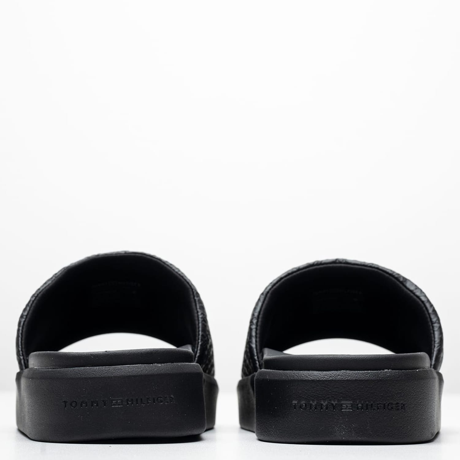 Γυναικείες Σαγιονάρες & Πέδιλα Mono.Pool Μαύρο ECOleather Tommy Hilfiger Γυναικείες Σαγιονάρες & Πέδιλα Mono.Pool Μαύρο ECOleather Tommy Hilfiger