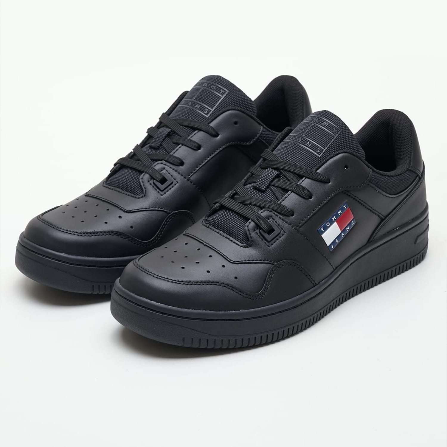 Ανδρικά Παπούτσια Casual Retro.Ess Μαύρο Δέρμα Tommy Hilfiger Ανδρικά Παπούτσια Casual Retro.Ess Μαύρο Δέρμα Tommy Hilfiger