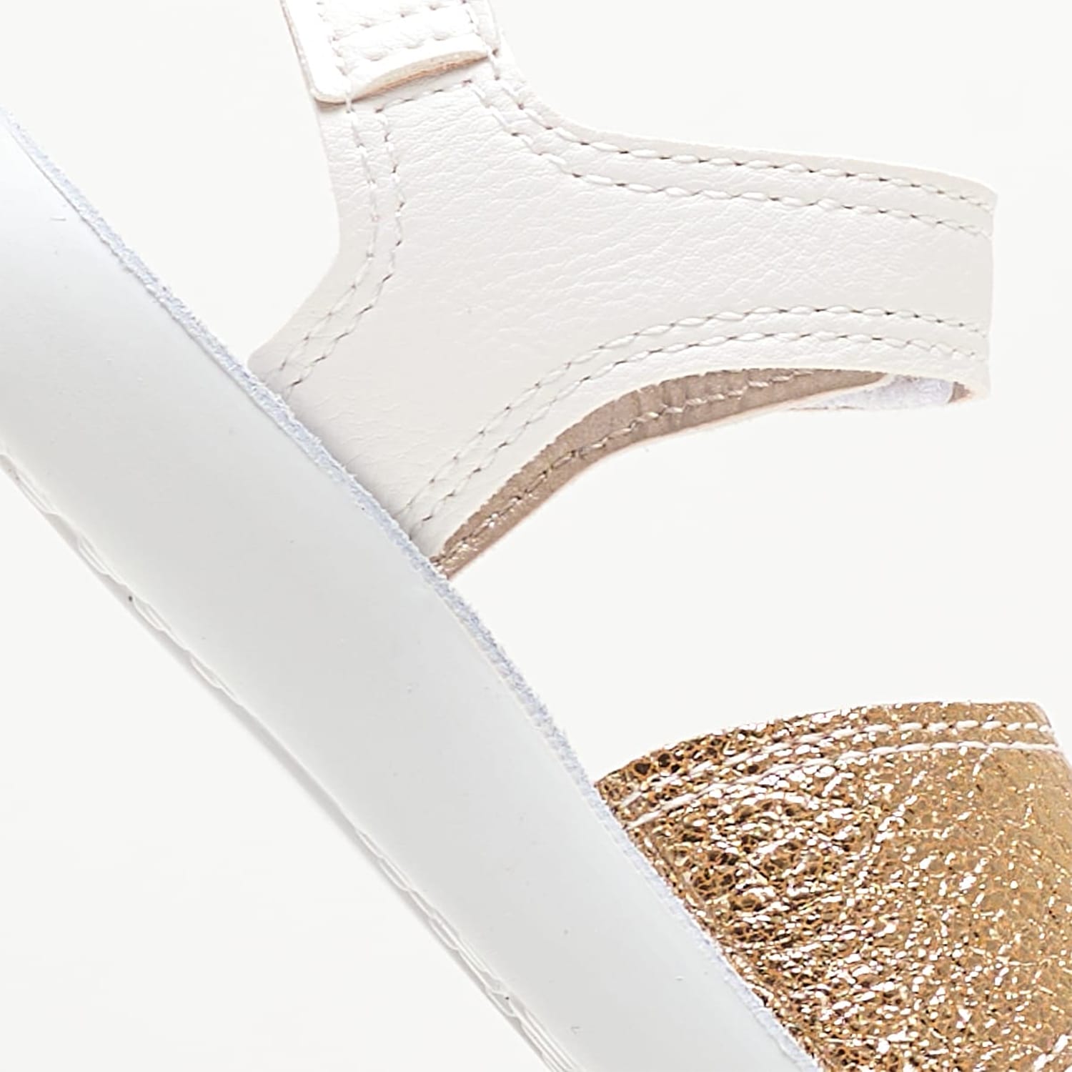 Kids Flip Flops & Sandals Lightfloppy Gold ECOleather Geox Kids Flip Flops & Sandals Lightfloppy Gold ECOleather Geox