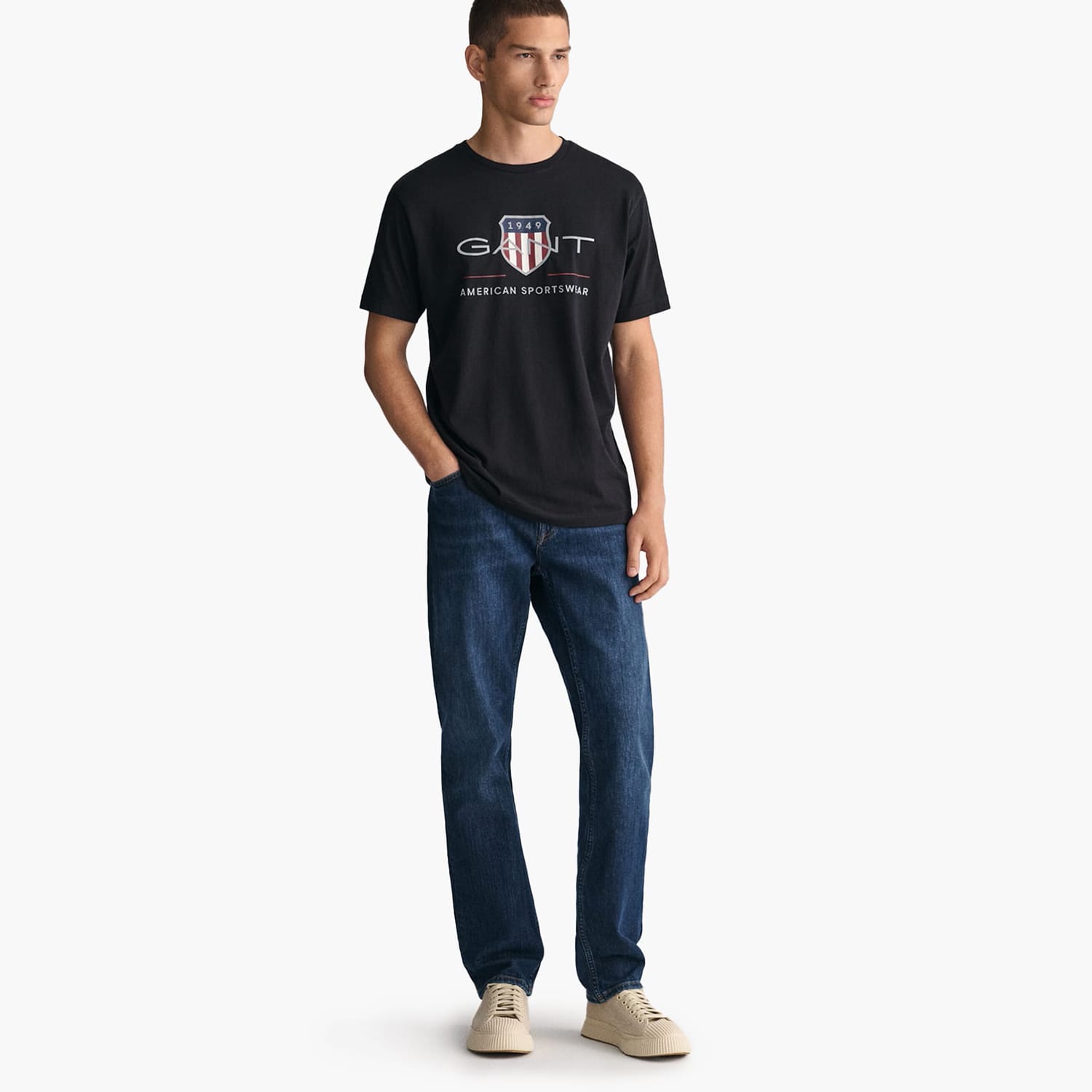 Men T-Shirts Reg.Shield Black Cotton GANT Men T-Shirts Reg.Shield Black Cotton GANT