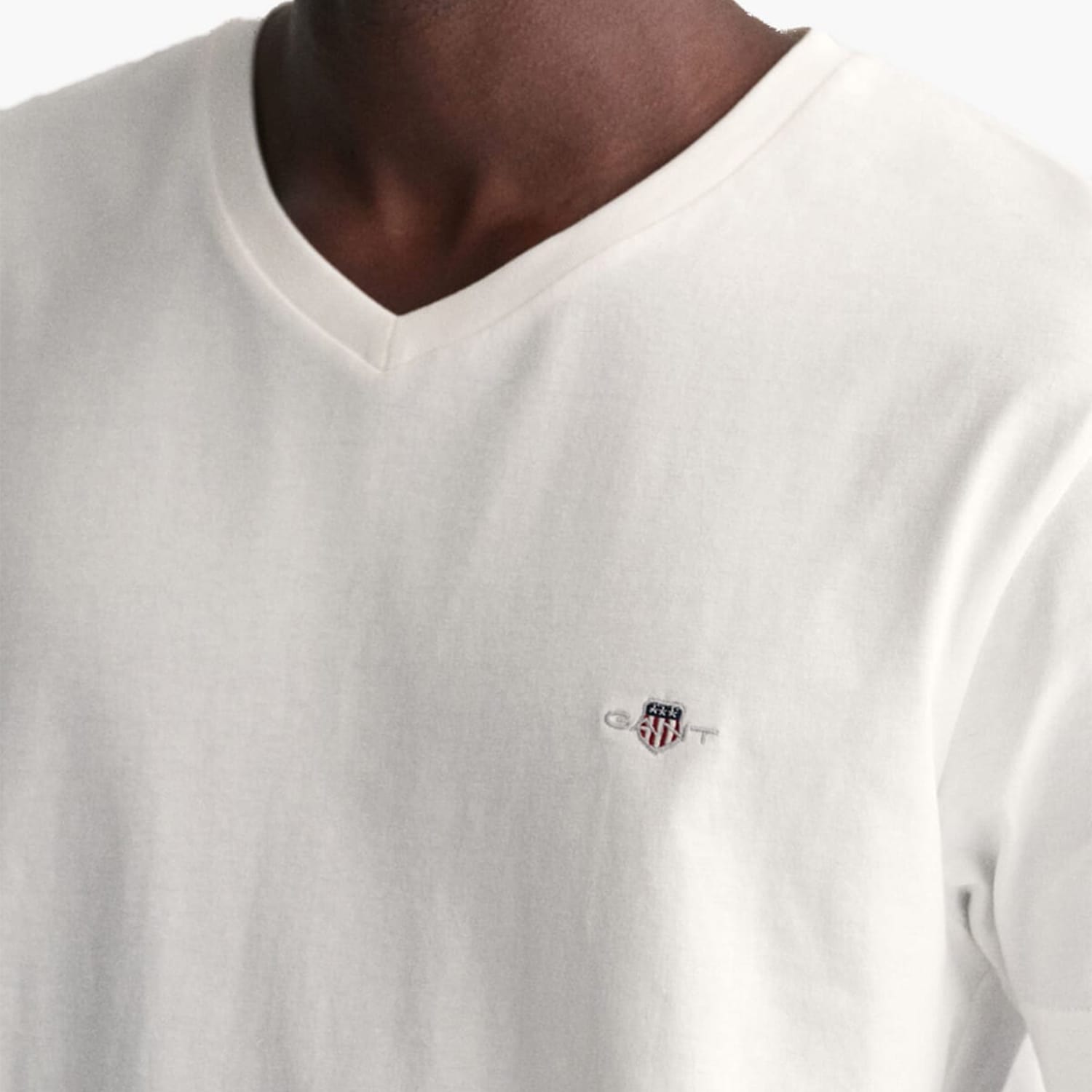 Men T-Shirts Shield.V White Cotton GANT Men T-Shirts Shield.V White Cotton GANT