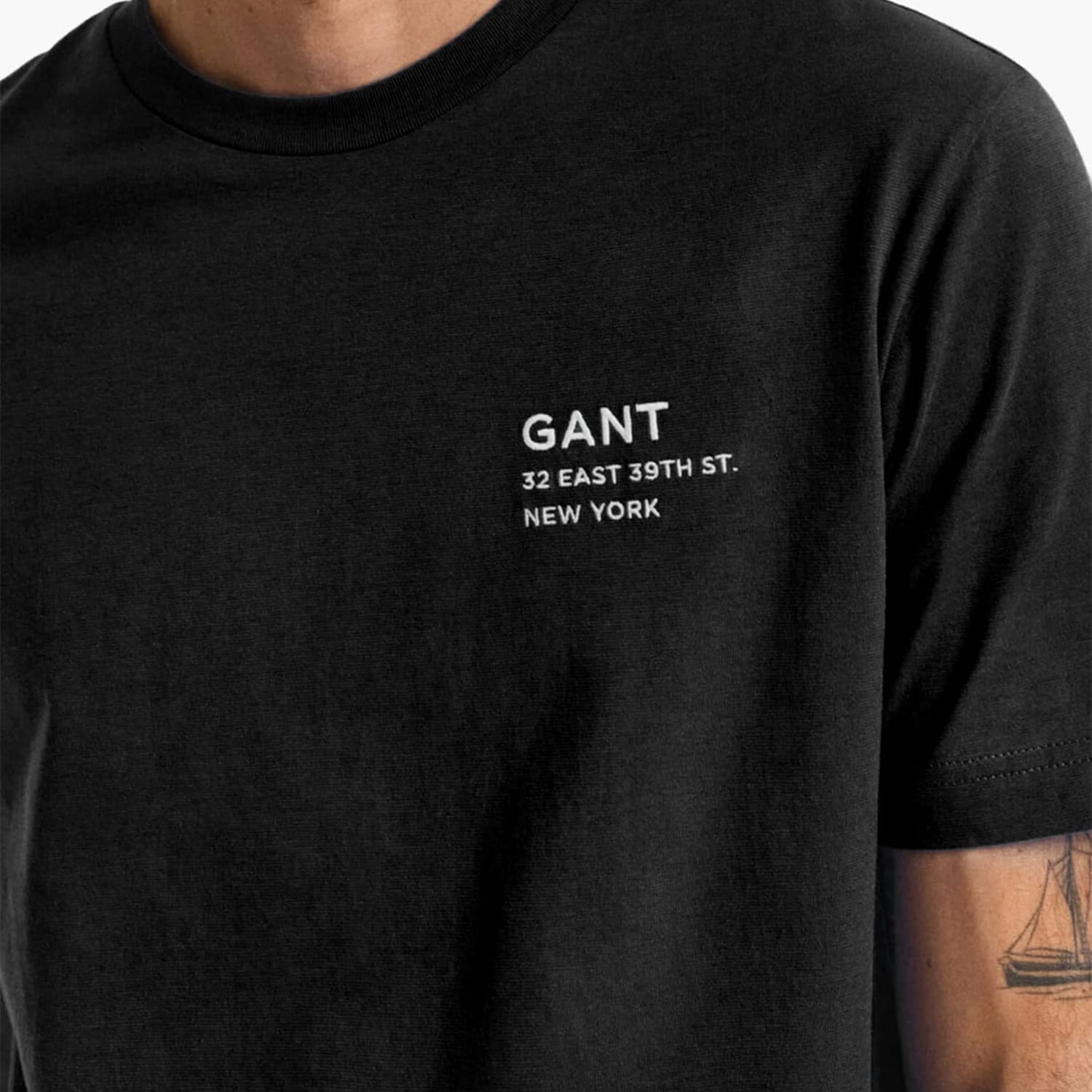Men T-Shirts Small.Graphic Black Cotton GANT Men T-Shirts Small.Graphic Black Cotton GANT