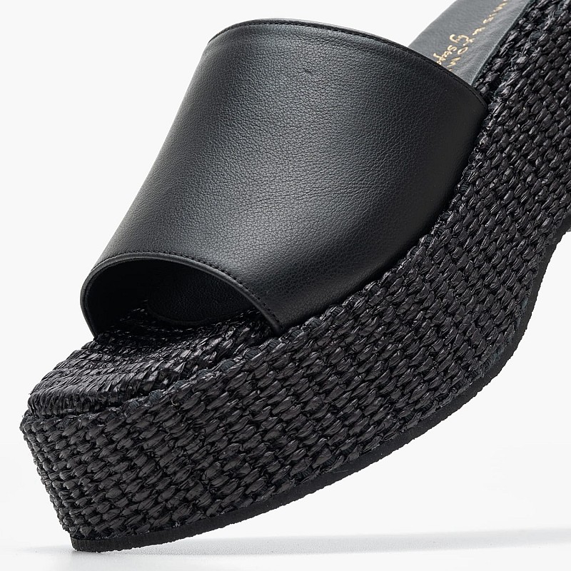 Γυναικεία Mules C.209 Μαύρο Ψάθα Komis and Komis