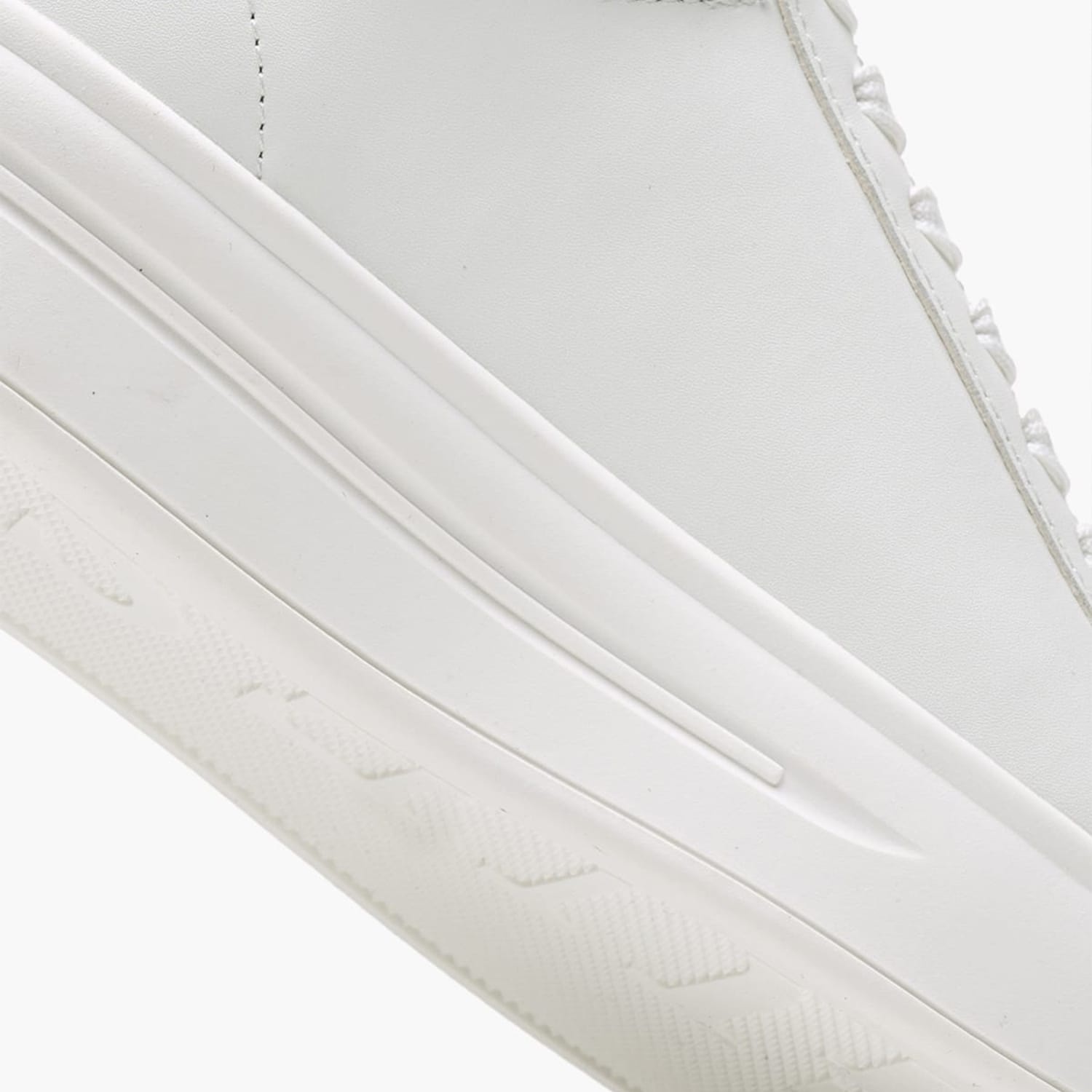 Women Casual Shoes Winnie.F White Leather Guess