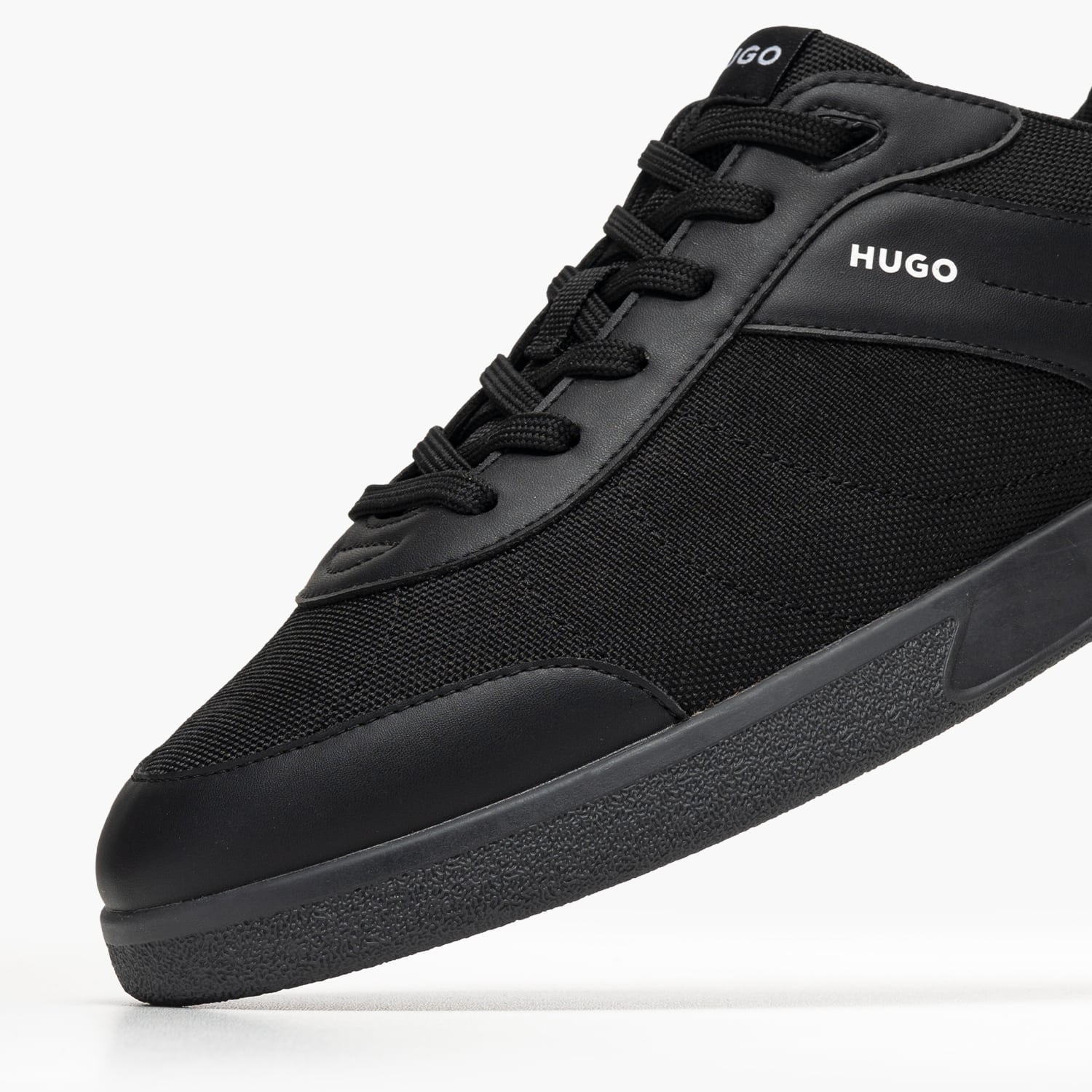 Hugo Riven.Tn-Black