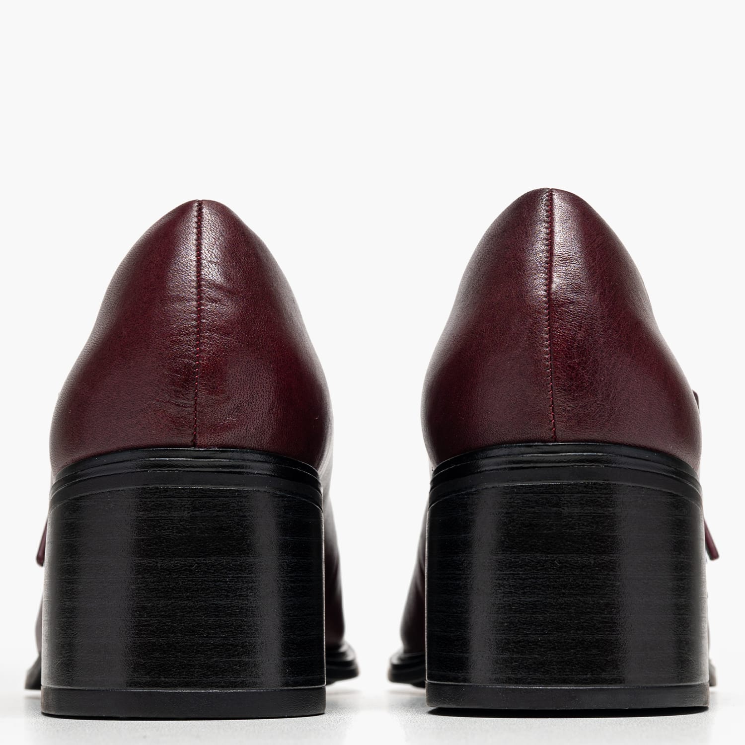 Tamaris 22411 Womens Pump & Peeptoe Low Tamaris 22411-Bordo