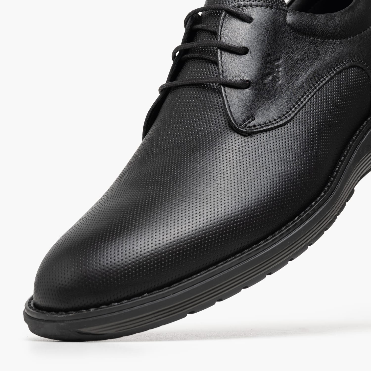 Kricket 1055B Men's Shoe