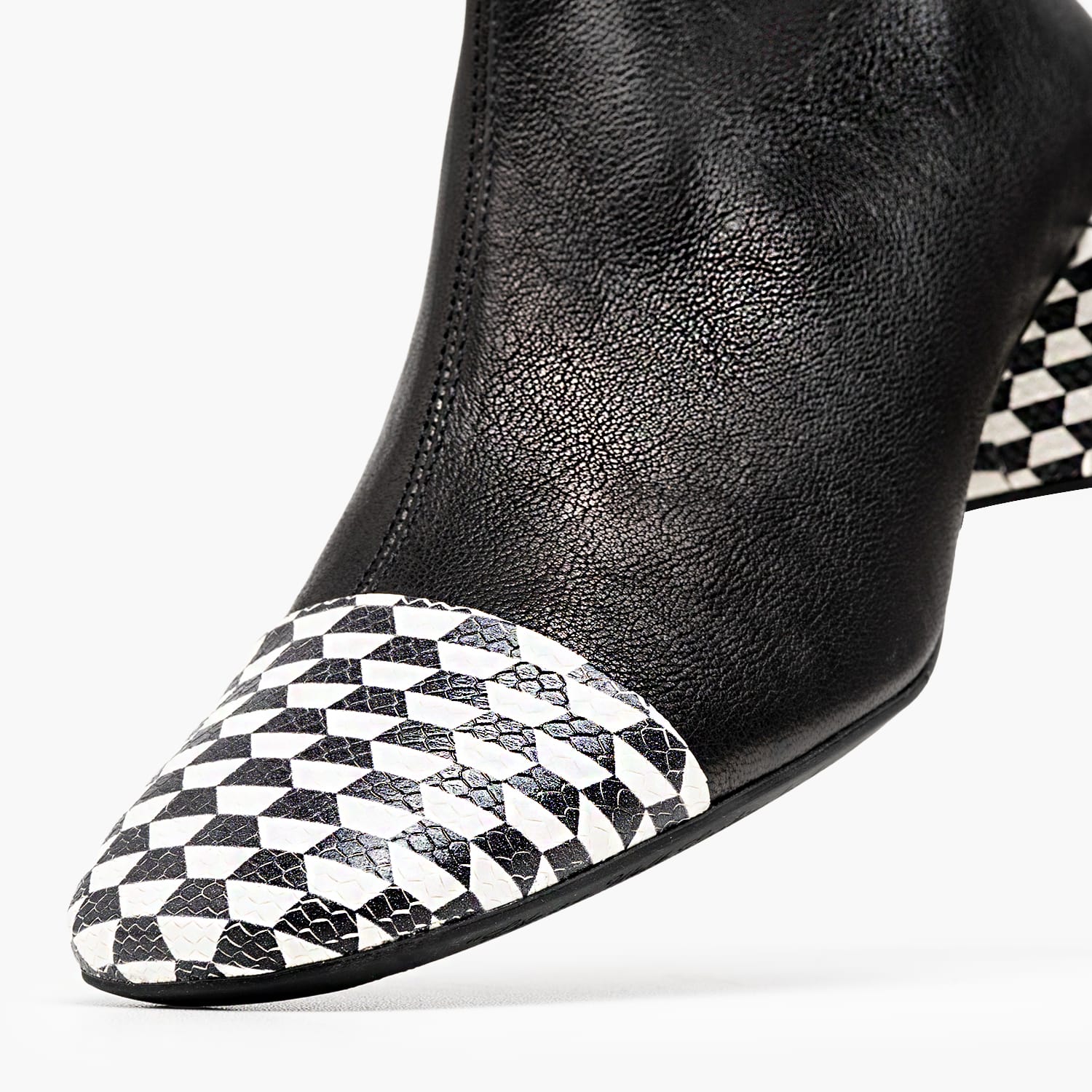 Pedro Miralles 29341-Black
