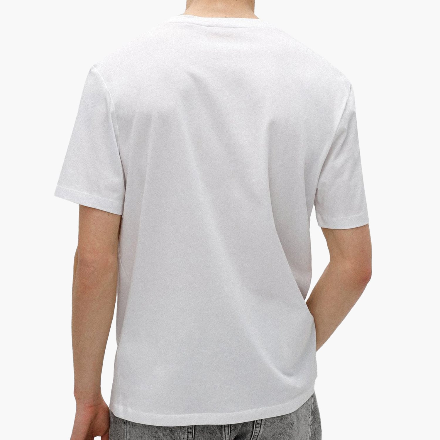 Hugo Dero222-White