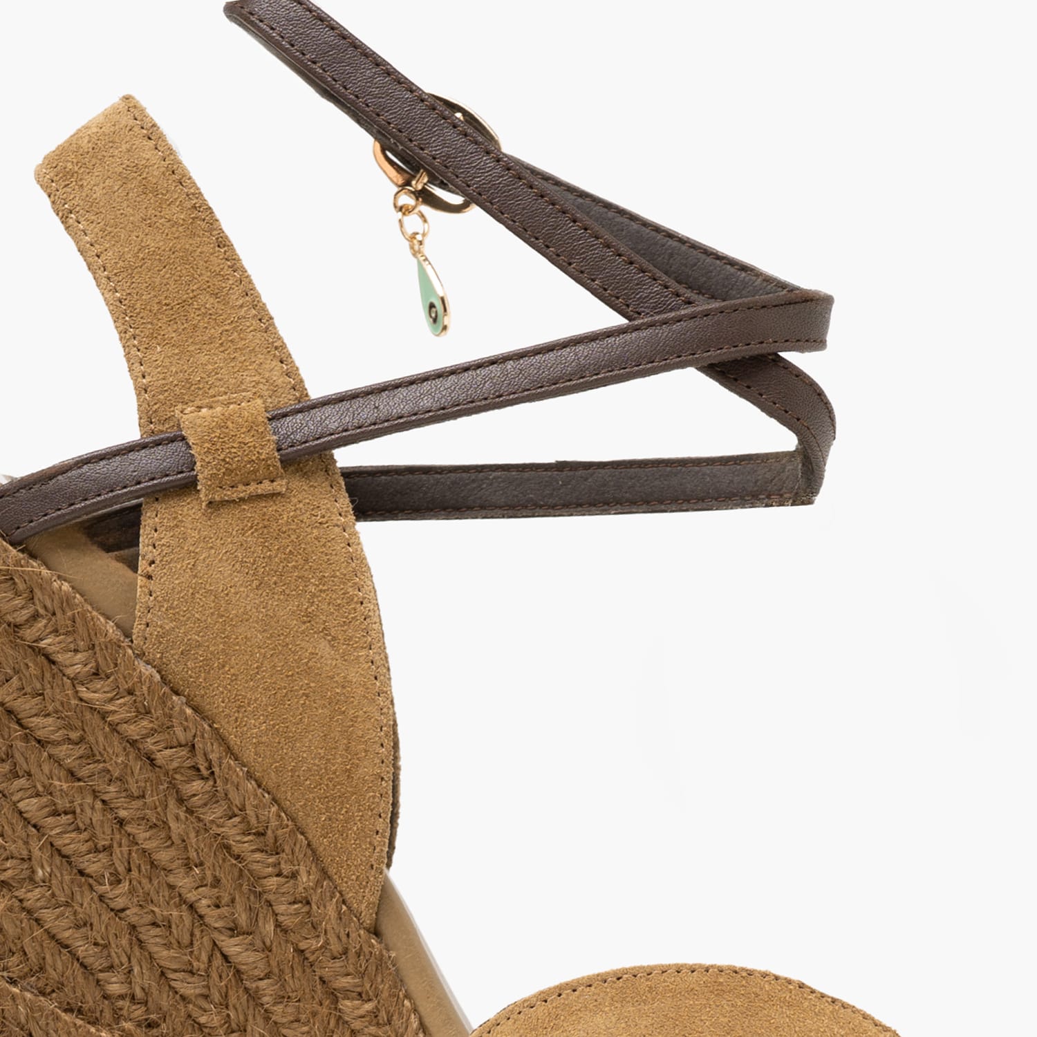 Komis and Komis E.101-Tabba