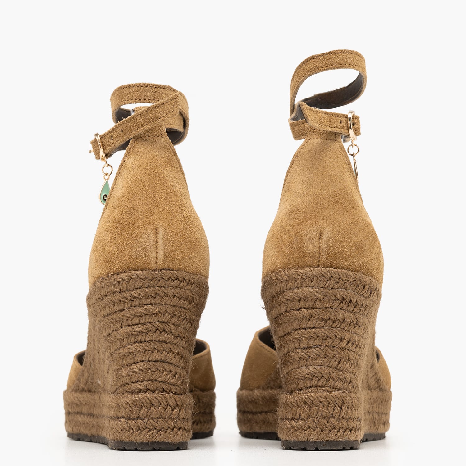 Komis and Komis E.104-Tabba