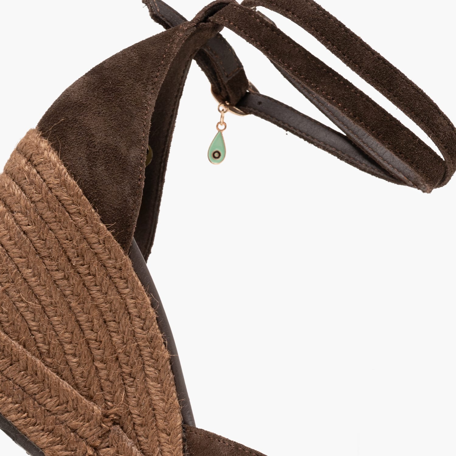 Komis and Komis E.104-Brown