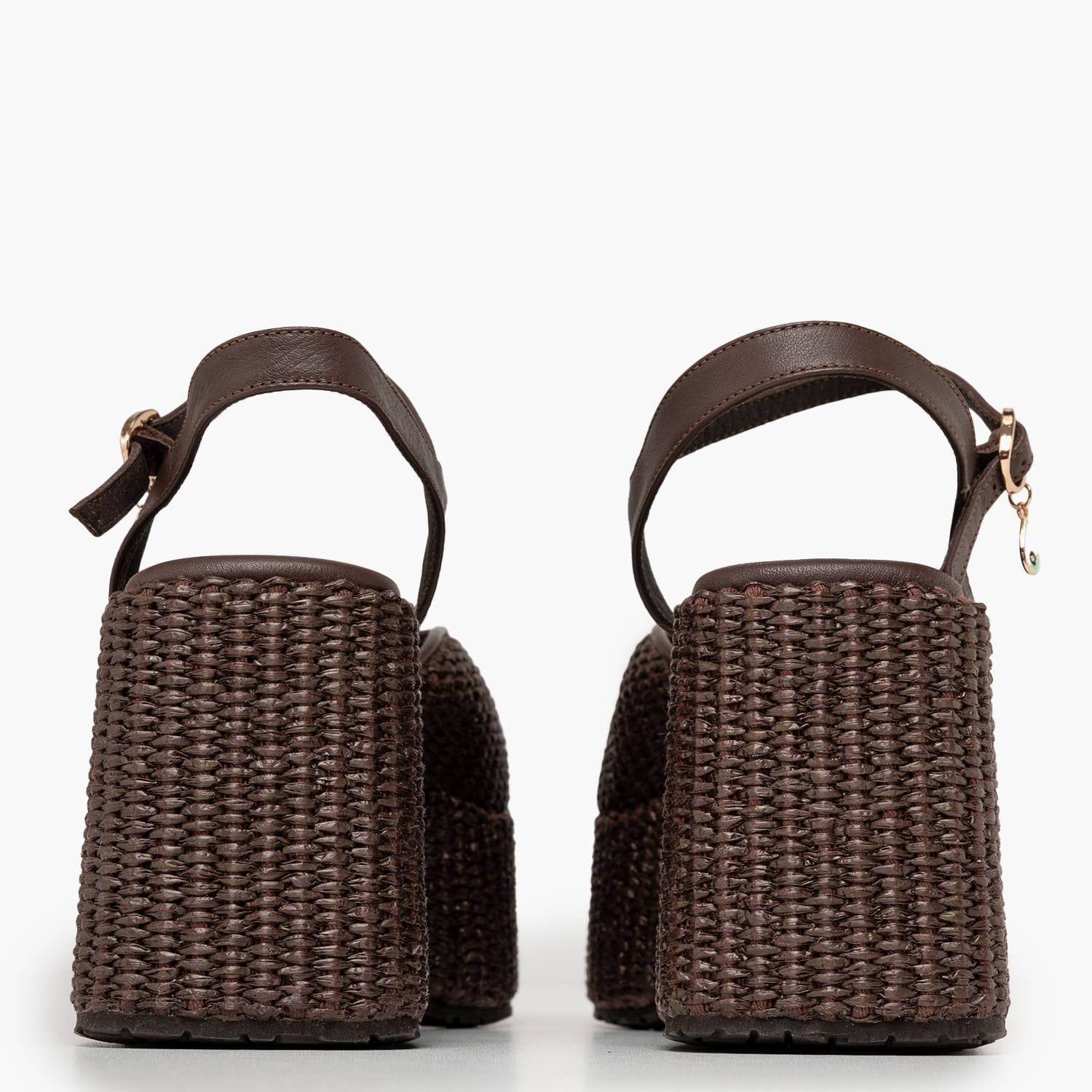 Komis and Komis E.202-Brown