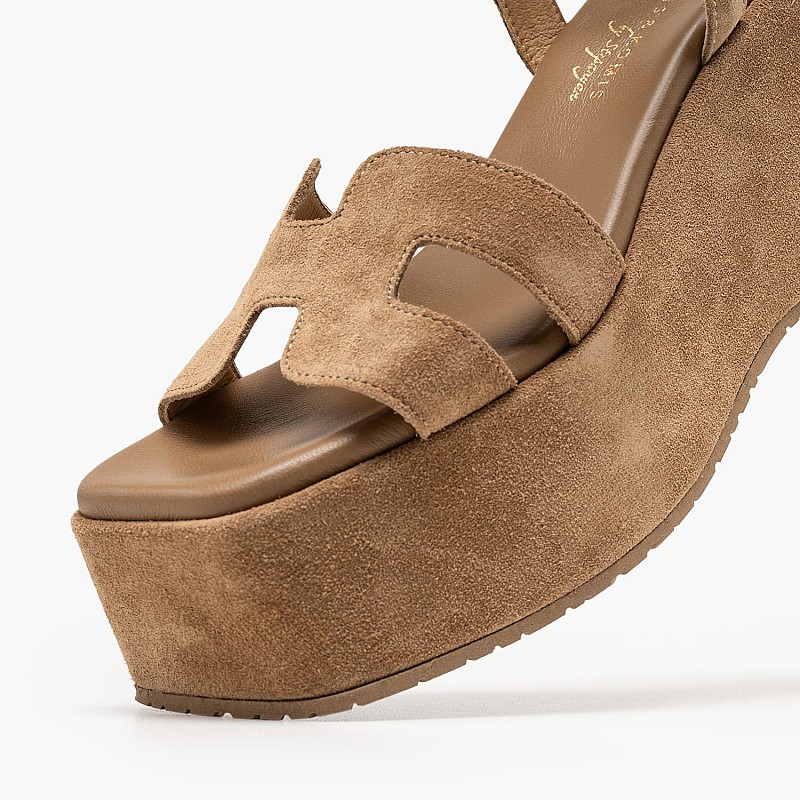 Komis and Komis E.206 Women's Platform High