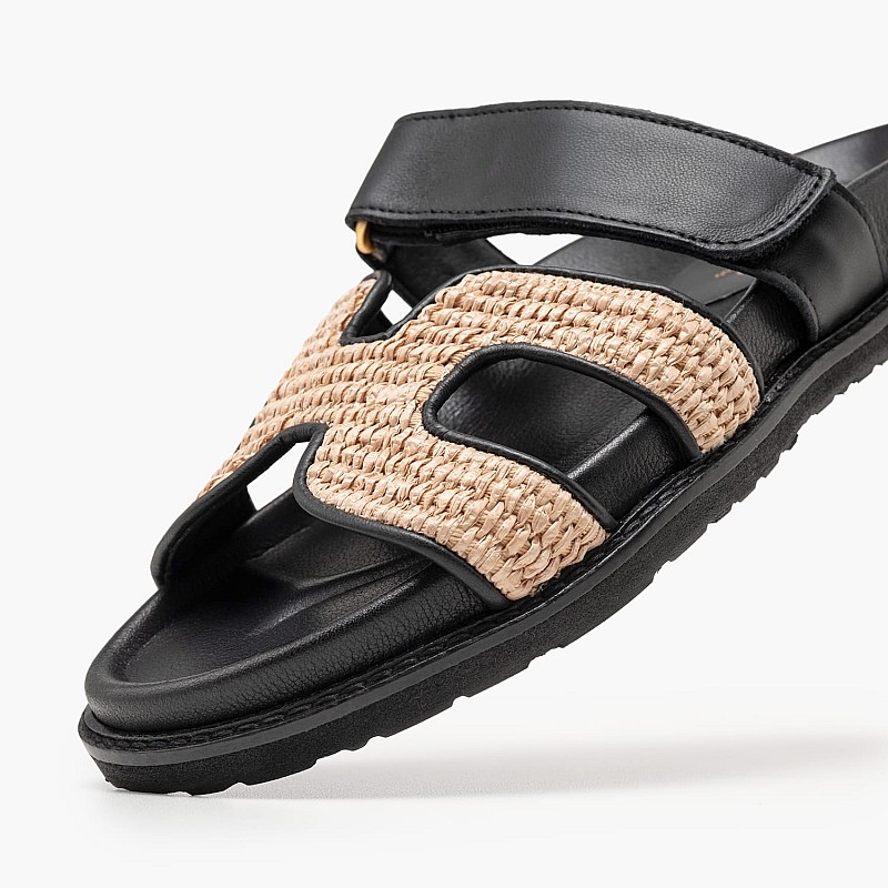 Komis and Komis E.26 Woman's Flat