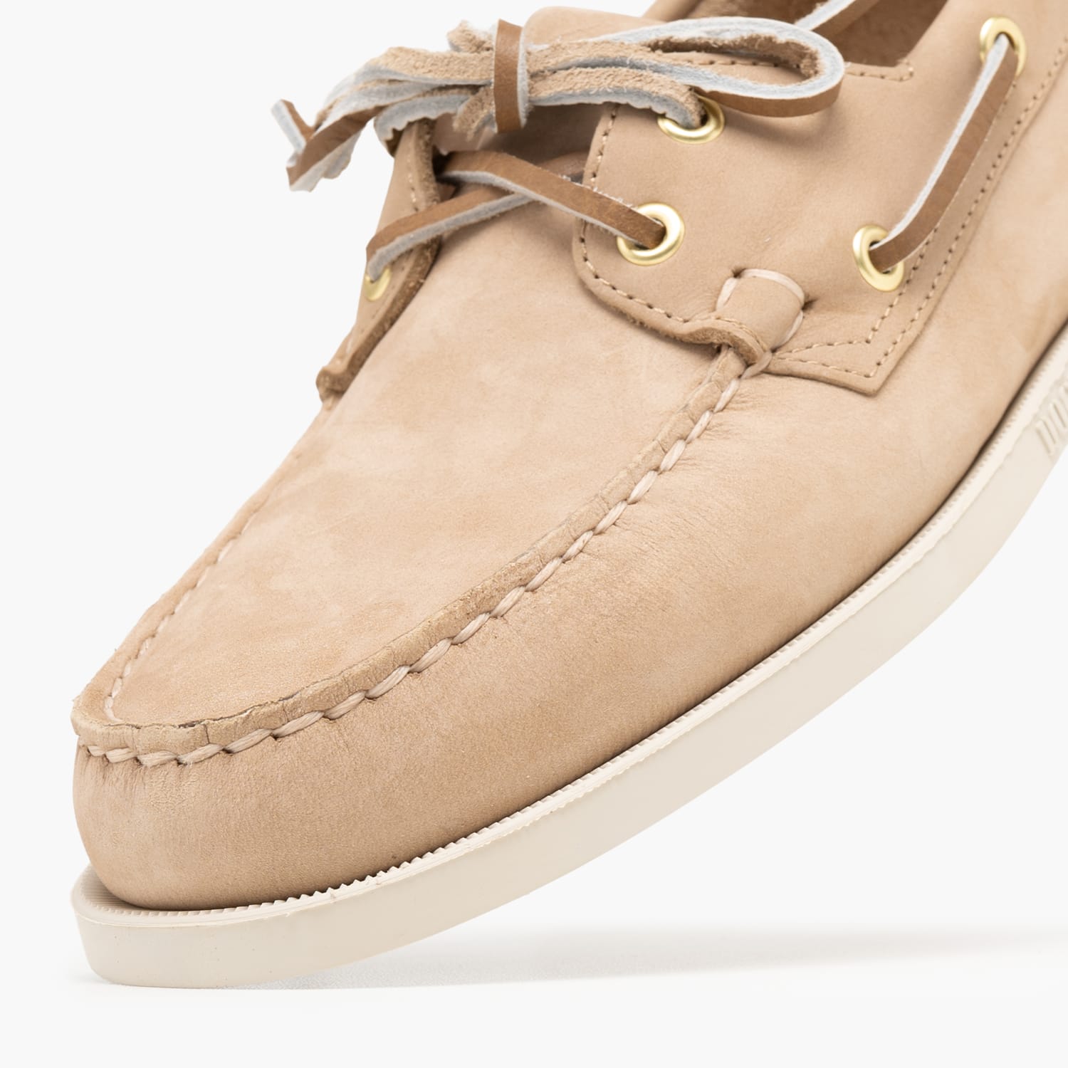 Sebago Dock.Port-Beige