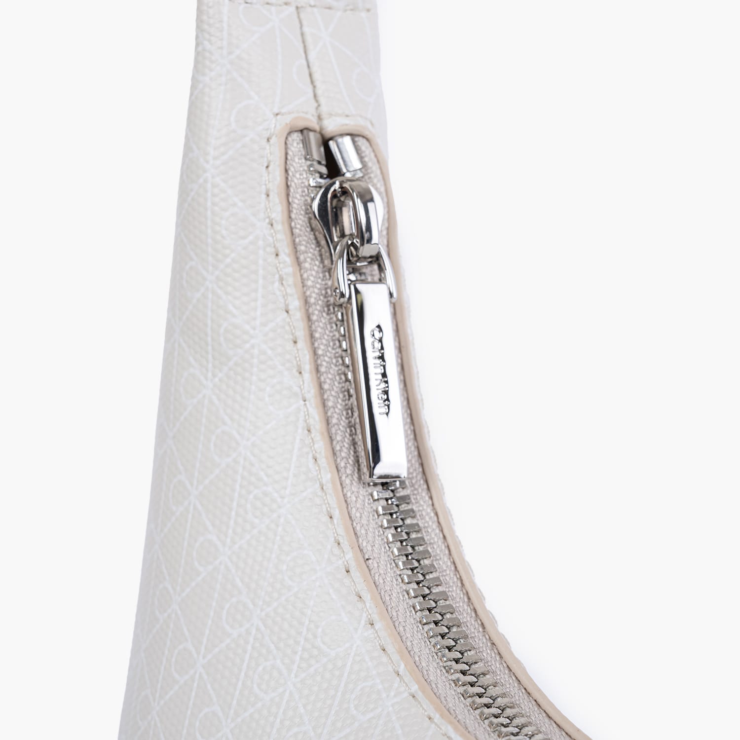 Calvin Klein Aop.Should-White