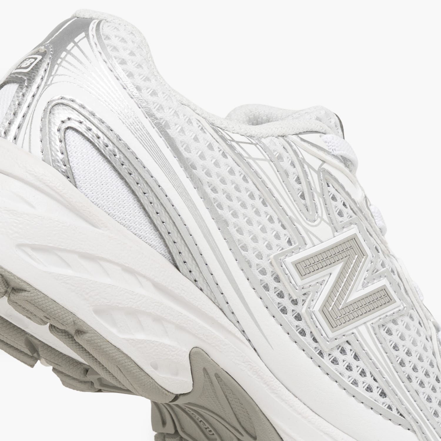New Balance 740.Wm-White