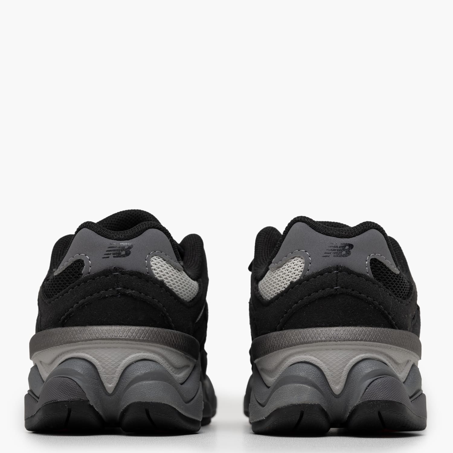 New Balance IV9060-Black