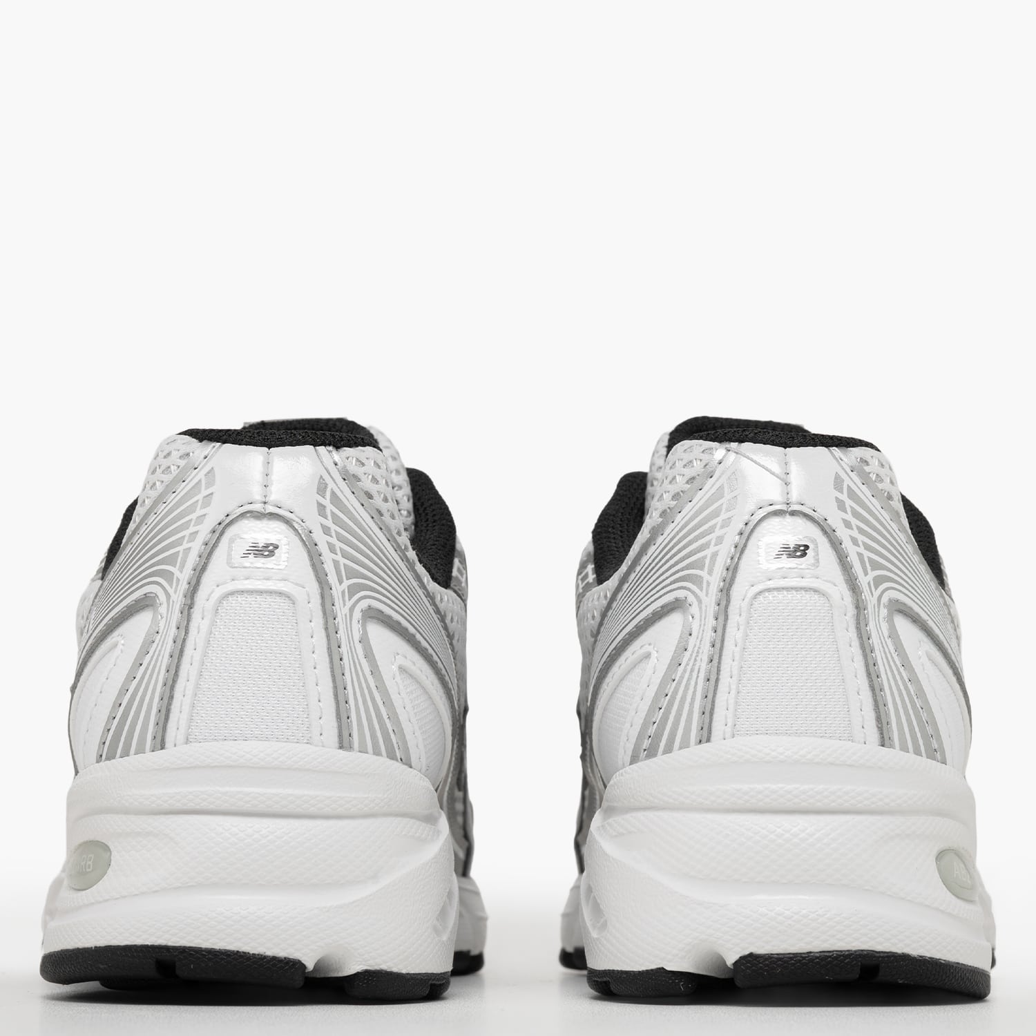 New Balance U740-White