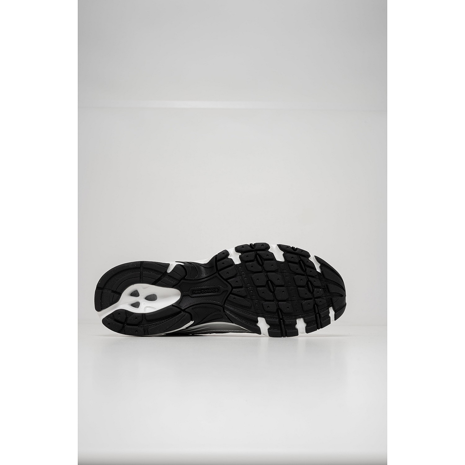 New Balance U740-White