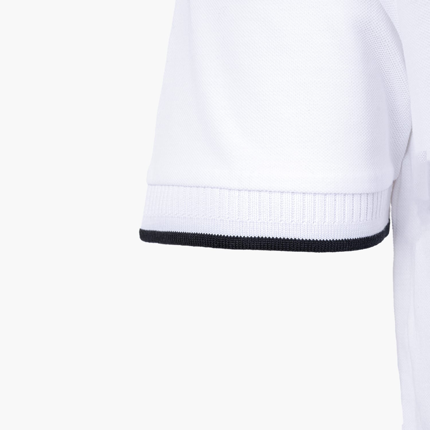 Hugo Deresino.232-White